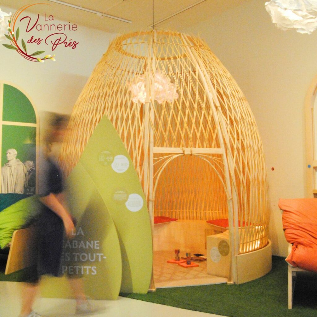 La vannerie des prés vanneriedespres Guichen Rennes Bretagne osier stage luminaire panier rotin Estelle Despres sac a main